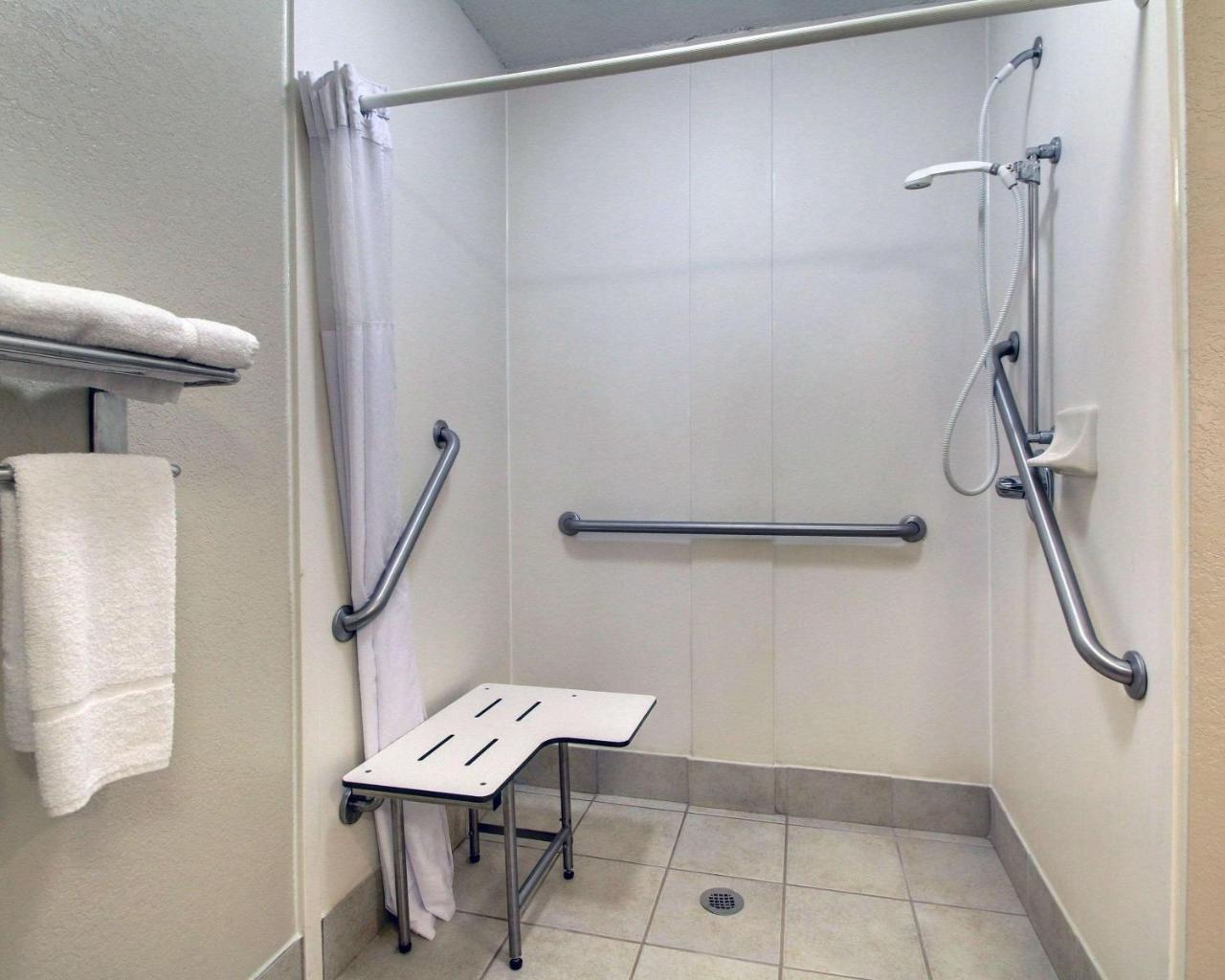 Columbia Inn & Suites Dış mekan fotoğraf